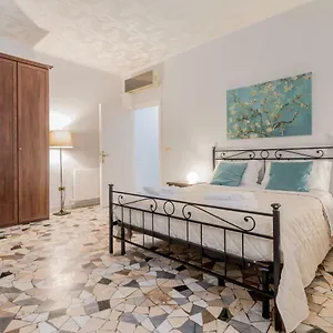 https://house-grimaldi.it-romehotels.com